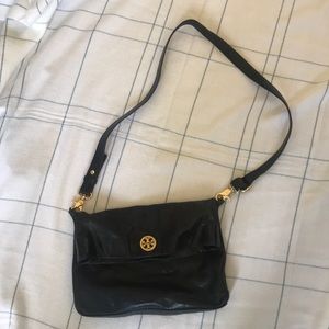 Tory Burch Cross Body in Black Preloved!!
